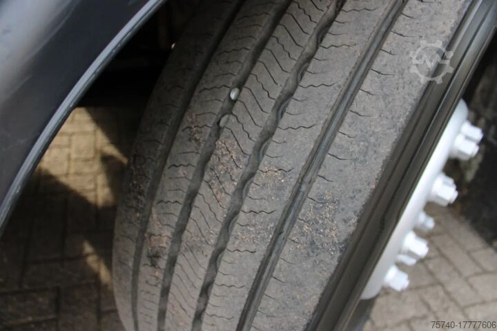 Suction vehicle Volvo FM 12.340 + ADR + stokota 14.000L + manual