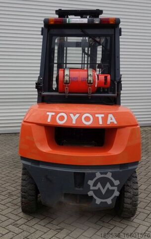 Montacargas de GLP Toyota 7FGF40