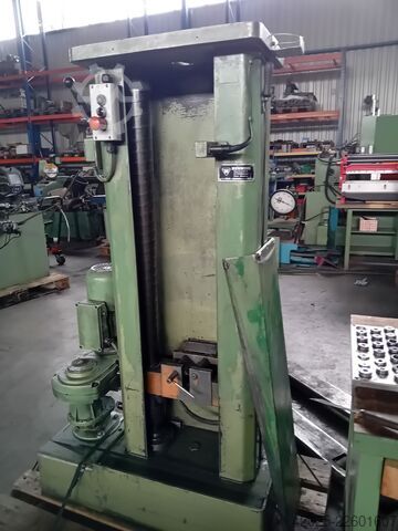 Broesmachine, groefentrekmachine Henning U3E V