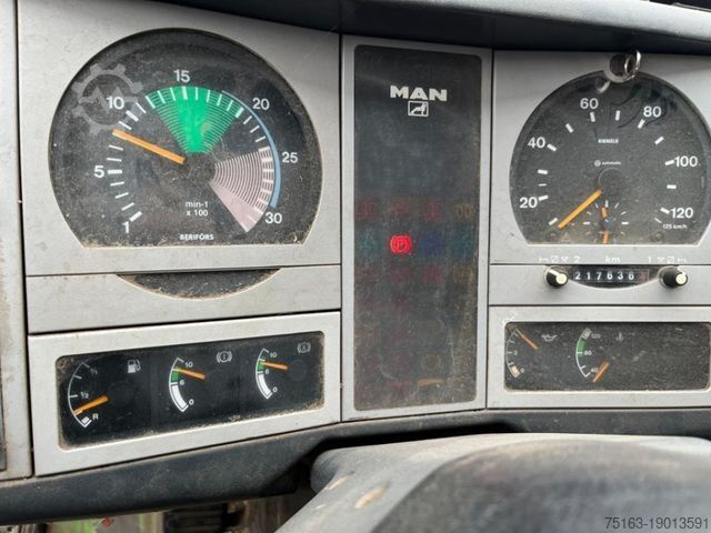 Driezijdige kipper bestelwagen MAN LE 8.180 K 2-Achs Kipper Doppelkabine Meiller