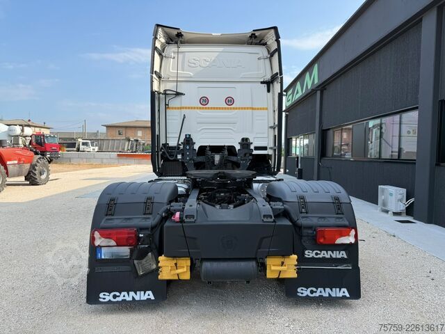 Standard dragbil SCANIA R450 Retarder 4x2 Euro6 ADR Spoiler