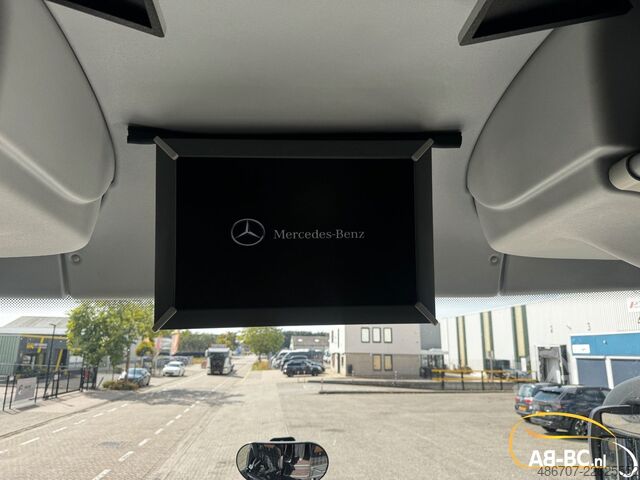 Távolsági autóbusz MERCEDES-BENZ Tourismo, 64 Seats