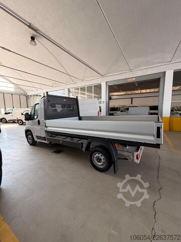 Platós teherautó FIAT Ducato L