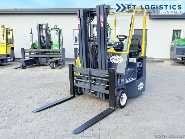 Négyirányú targoncát Combilift CB3000 GAS TRIPLEX 4900 FREE-LIFT