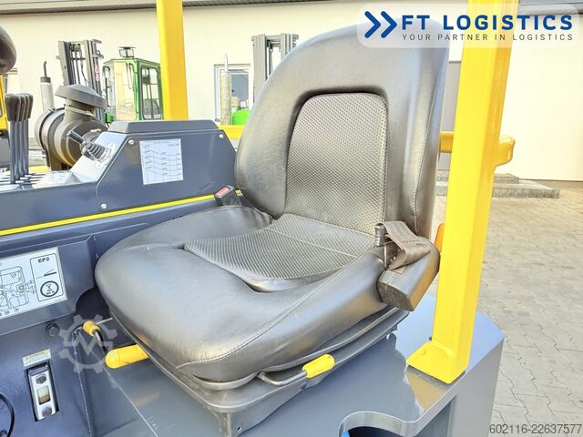 Négyirányú targoncát Combilift CB3000 GAS TRIPLEX 4900 FREE-LIFT