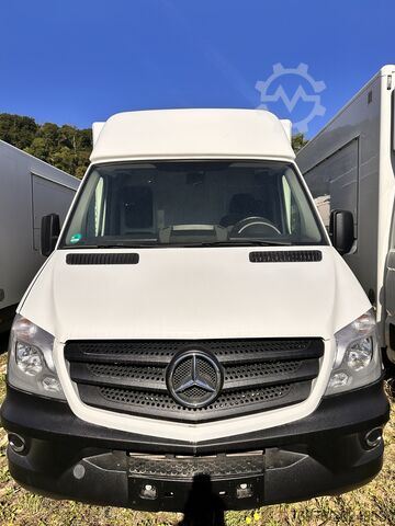 Καρότσι πωλήσεων / φορτηγό τροφίμων Mercedes-Benz Foodtruck, Imbisswagen, Food Truck mit neuer Küche und Ausstattung
