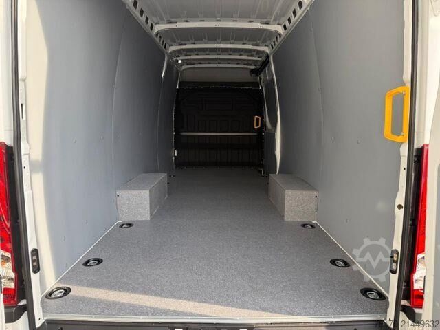Kombi s vysokou střechou Iveco Daily 35S16 A8 *R4.100mm*Automatik*Kamera*3x