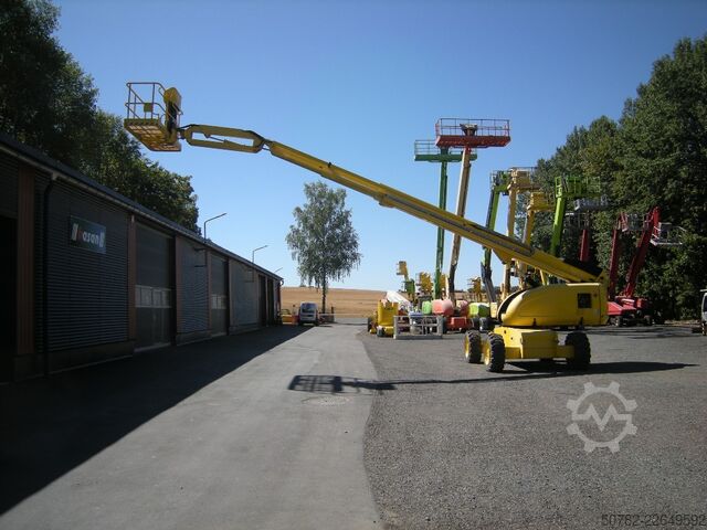 Teleszkópos munkaállvány JLG 660SJ