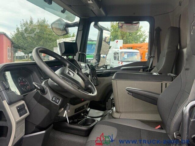 Autocamion cu caroserie tip cutie MAN TGL 12.250 Koffer 7.20m Ladebordwand1.5t. 1.Hand