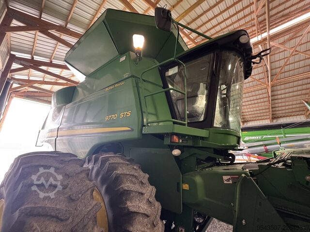 Moissonneuse-batteuse John Deere 9770 STS