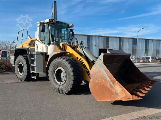 φορτωτής Liebherr L 556 / 5.574h / Waage / Zentralschmierung