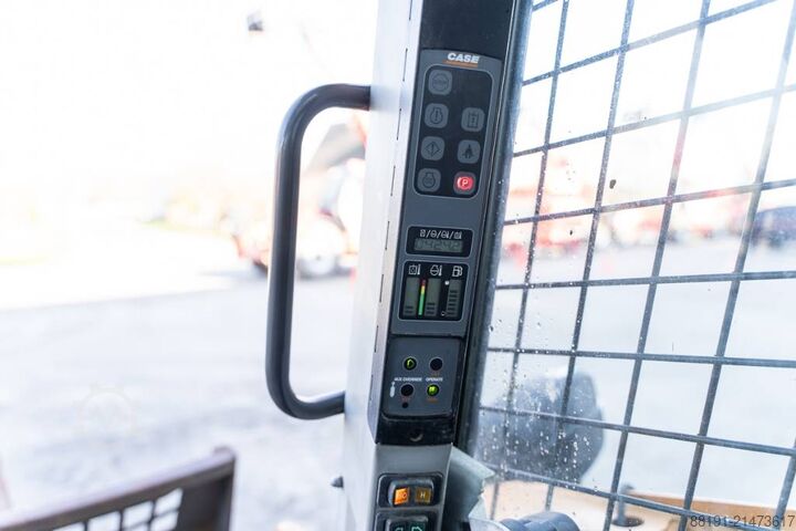 Cargadora de orugas CASE TR 270