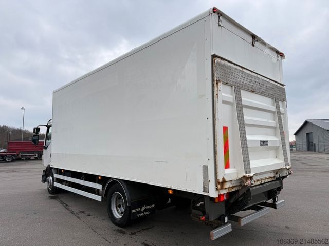 Dobozos teherautó VOLVO FL240 4x2 Closed box 6,30 m.