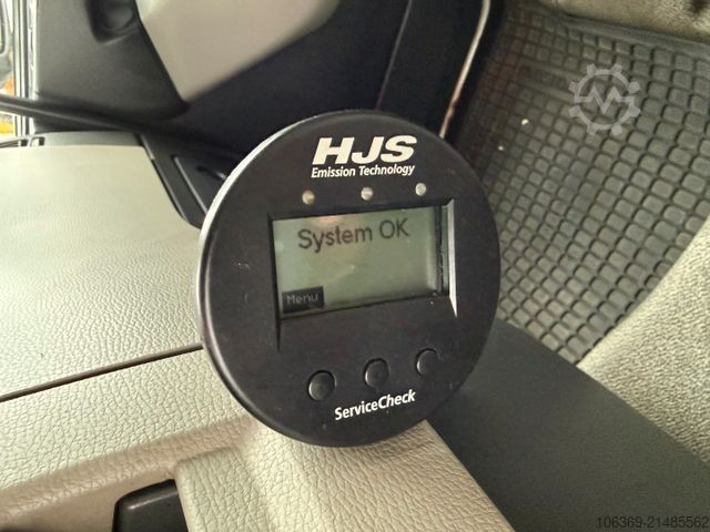 Dobozos teherautó VOLVO FL240 4x2 Closed box 6,30 m.