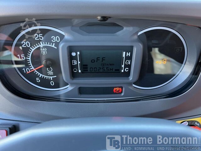 Traktor Massey Ferguson MF 1735 M HC