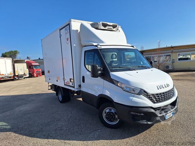 Køleskab / isoleret / frisk servicetaske Iveco DAILY 35C18 3000 CC euro 6
