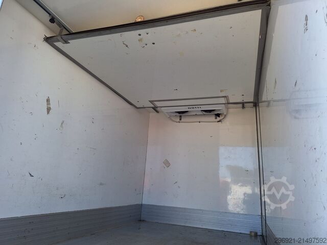 Køleskab / isoleret / frisk servicetaske Iveco DAILY 35C18 3000 CC euro 6