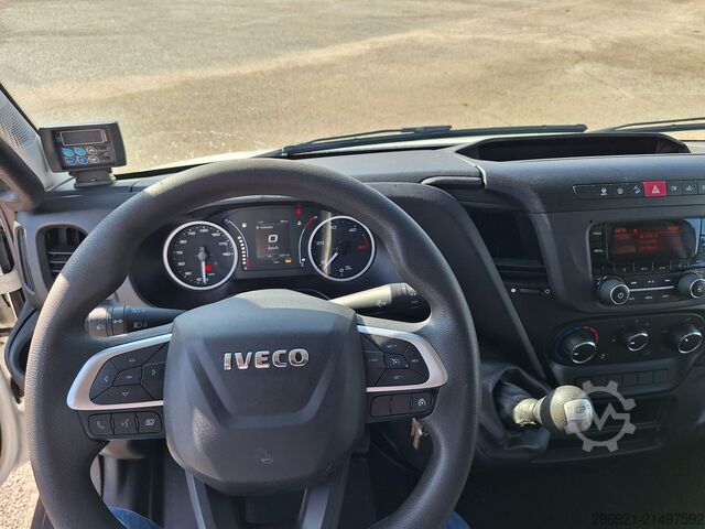 Køleskab / isoleret / frisk servicetaske Iveco DAILY 35C18 3000 CC euro 6