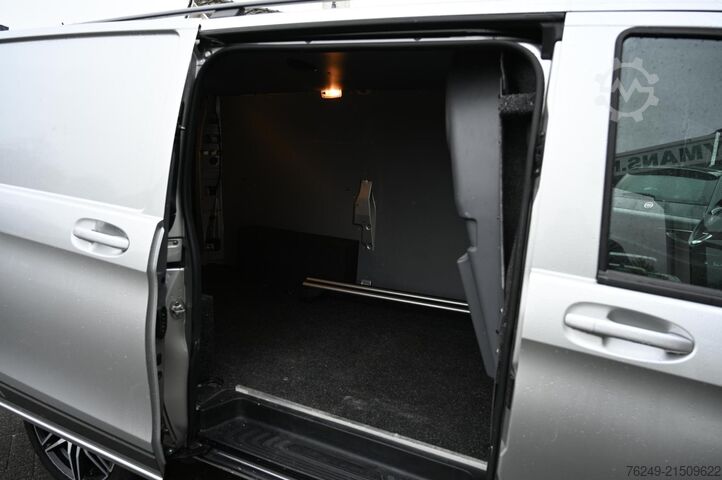 Stationwagen met hoog dak Mercedes-Benz Vito 119 CDI Lang 19" AMG LED Leder Navi Trekhaak
