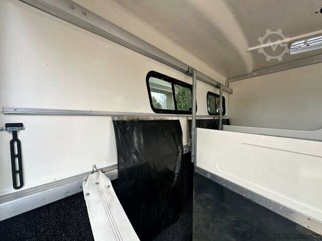 Livestock trailer Steinsberger Anka 3-Pferdeanhänger
