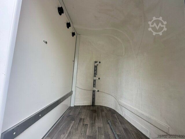 Livestock trailer Steinsberger Anka 3-Pferdeanhänger