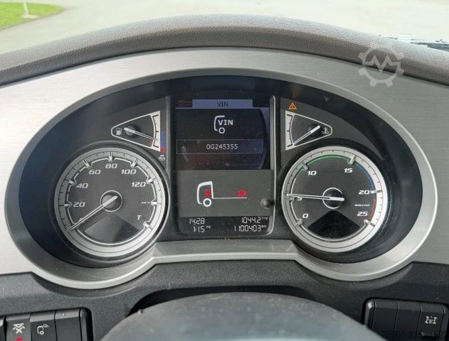 Standard tractor unit DAF XF 480 FT SSC MANUAL GEARBOX 2x TANK HOLLAND TRU