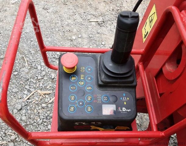 Scherenarbeitsbühne Magni ES3214E 32m Elektro mit Stützen