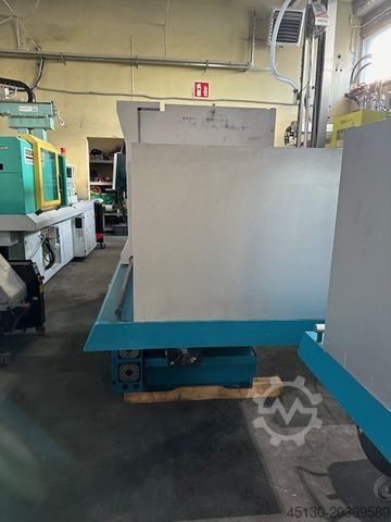 Mașină de turnat prin injecție Boy 100E / Hybridmaschine