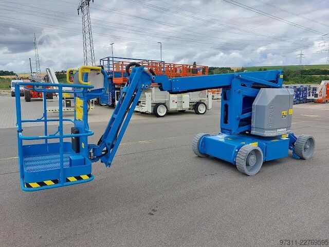 Scharnierende telescopische hoogwerker Genie Z-34/22N