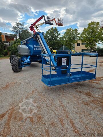Piattaforma di lavoro telescopica Genie Z-135/70