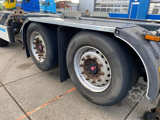 Přeprava kontejnerů D-TEC CT-521-S / CombiTrailer S-Line / 5 axles / SAF ...