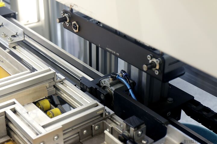 CNC rotaciona glava šivaće mašine PFAFF-KSL KSL110 - CNC-Drehkopf Nähanlage 2500x800