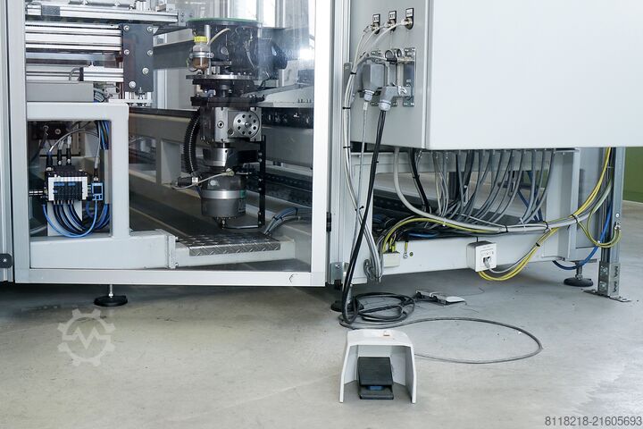 CNC rotaciona glava šivaće mašine PFAFF-KSL KSL110 - CNC-Drehkopf Nähanlage 2500x800