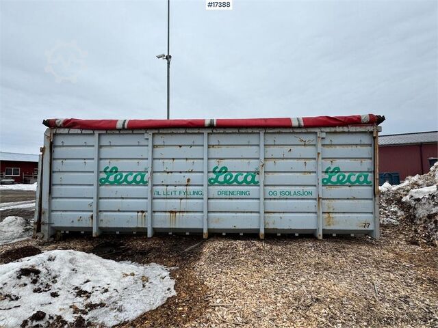 Krokcontainer met hydraulische regelklepresenning Krokcontainer m/ hydraulisk rullepresenning