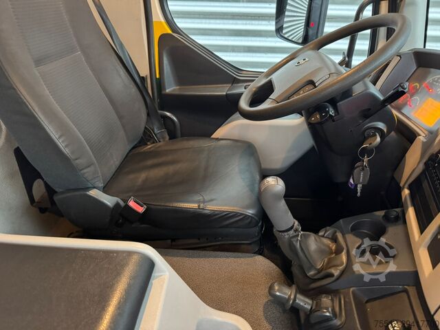 Suitcase Volvo FL 240 / 6 Cylinder / 18 Tons / Manual / Tail L...