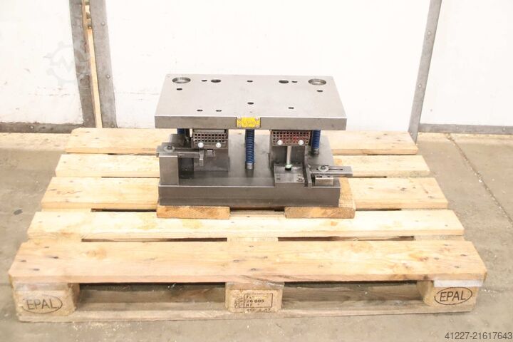 2-zuilen stansgereedschap unbekannt 535/350/H267 mm  Hub 12 mm