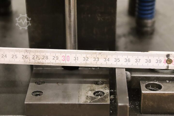 2-zuilen stansgereedschap unbekannt 535/350/H267 mm  Hub 12 mm