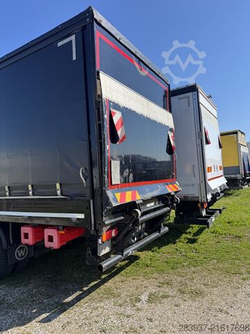 φορτηγό πλατφόρμα με μουσαμά DAF LF 290