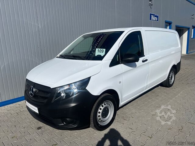 Furgone MERCEDES-BENZ Vito 110 LANG 6G KLIMA TEMPOMAT 3-SITZE SCHRÄNKE
