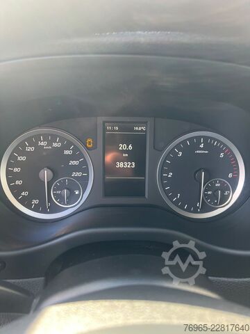 Furgone MERCEDES-BENZ Vito 110 LANG 6G KLIMA TEMPOMAT 3-SITZE SCHRÄNKE