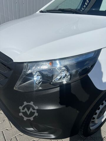 Furgone MERCEDES-BENZ Vito 110 LANG 6G KLIMA TEMPOMAT 3-SITZE SCHRÄNKE