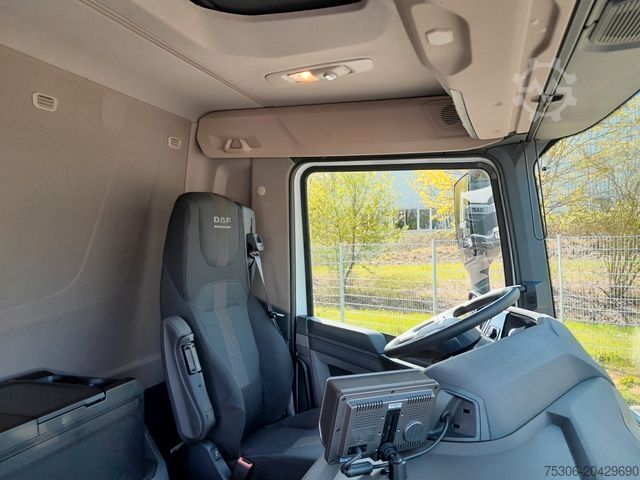 Drankentruck DAF FA XD 370 zikun Swing-Board-Aufbau