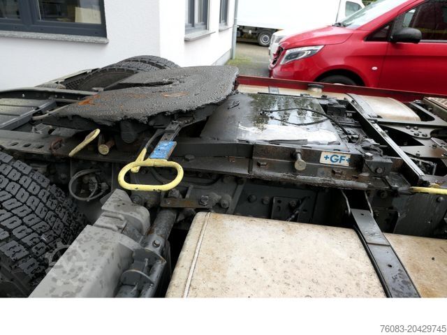 Volymdragbil MERCEDES-BENZ Actros 1848 MegaSpace 3Pedale Retarder Hubplatte