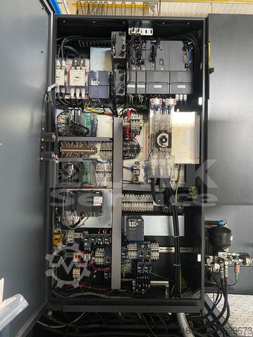 Centro de maquinagem universal DMG MORI NVX 5100/50