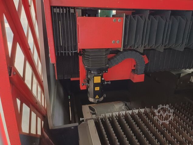 Lazer kesim makinesi BYSTRONIC ByVention 3015