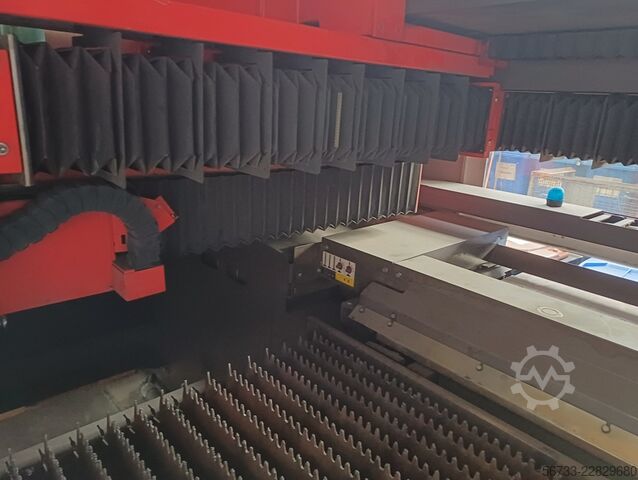 Lazer kesim makinesi BYSTRONIC ByVention 3015