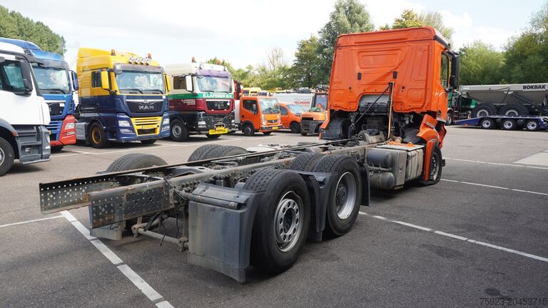 Chassis met cabine Mercedes-Benz ANTOS 2843 6x2 DAMAGED VEHICLE