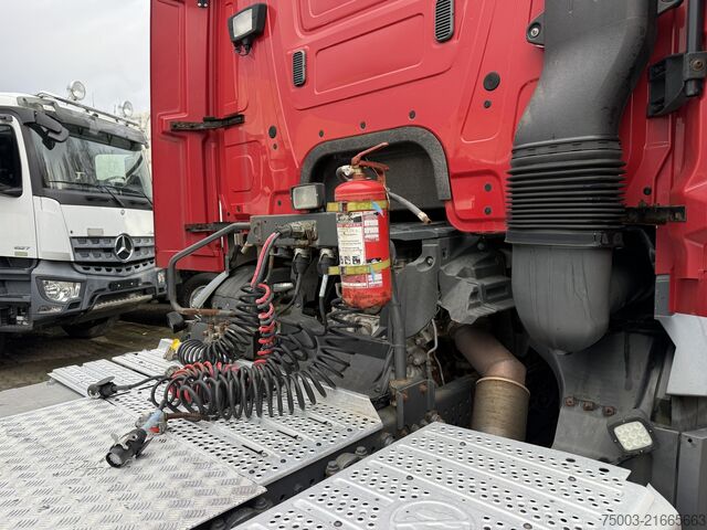 Heavy-duty truck Mercedes-Benz Arocs 2642 LS 6X4