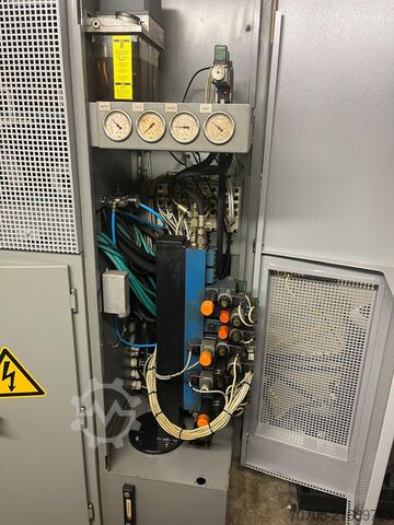 CNC turning and milling center Gildemeister TWIN 32