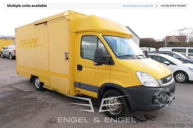 Vrachtwagen met bakwagen iveco Daily 35 S11 C30C AUTOMATIK KAMERA MAXI Regale DURCHGANG